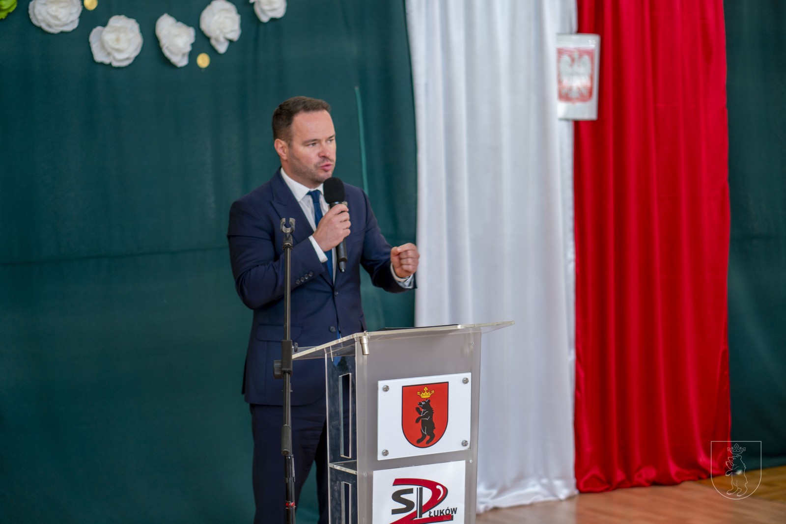 Nagrody, medale i podziękowania - święto edukacji w Łukowie