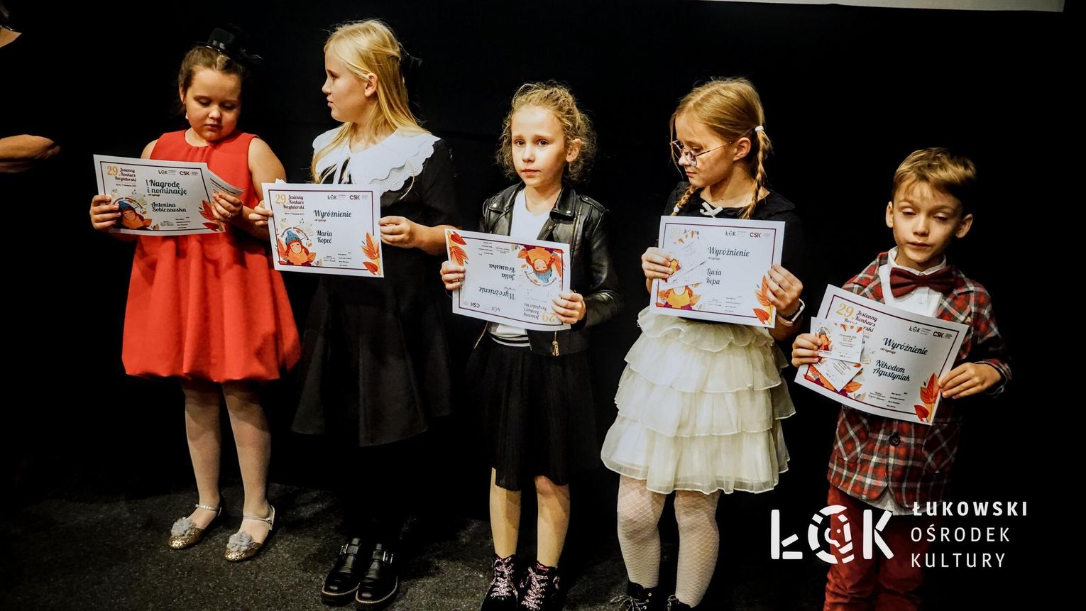 Od Konopnickiej po Herberta - jesienny konkurs recytatorski w ŁOK