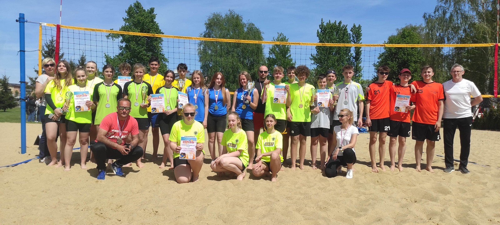 Szkolne zawody w beach soccerze
